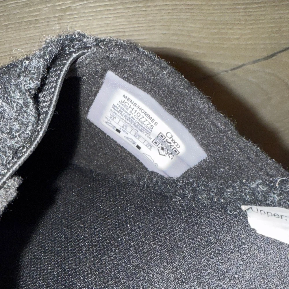 New Chaco Revel Men's Black Shoes, Size 9.5, Bottom Box Included - Picture 8 of 9